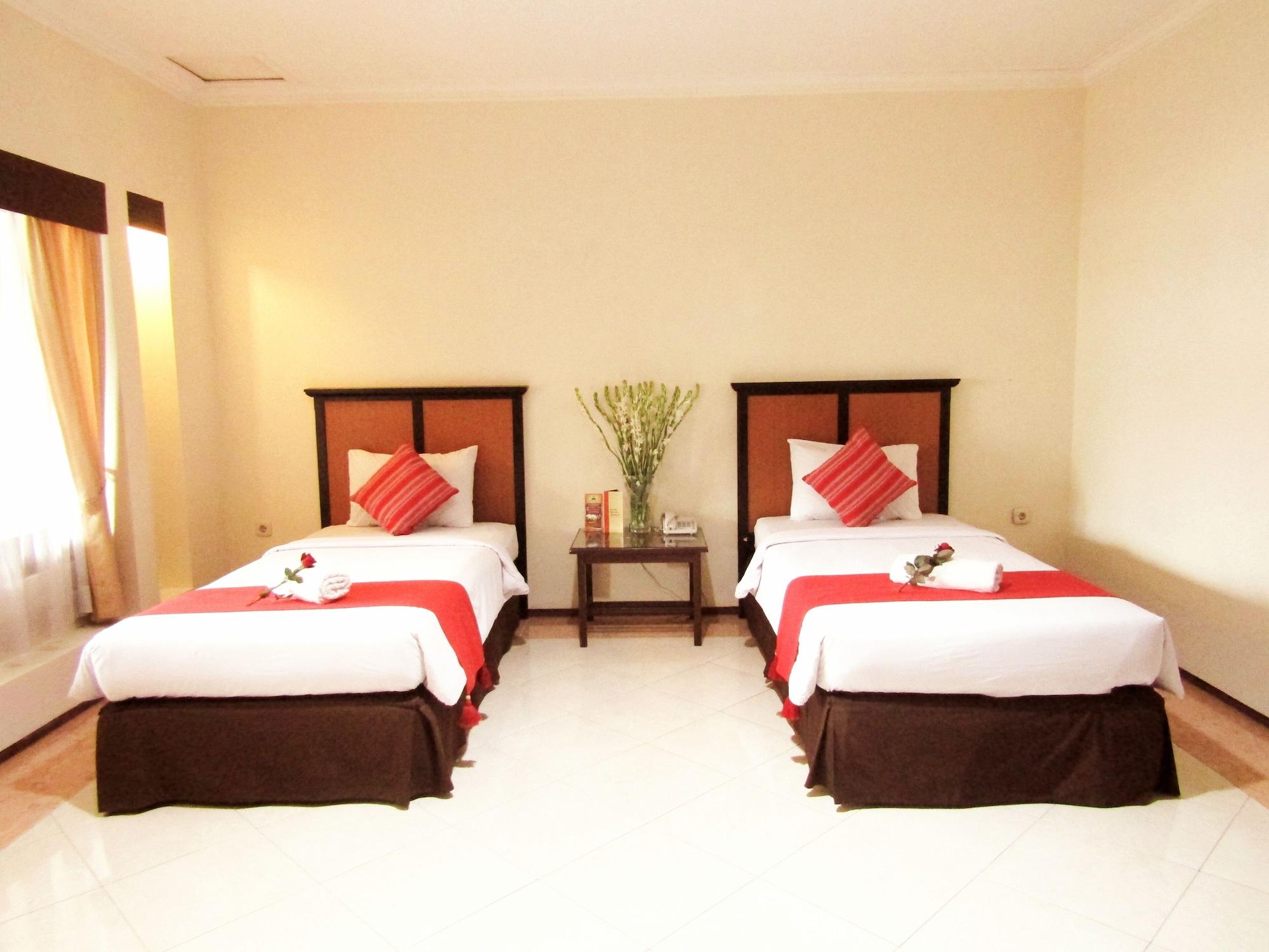 Hotel Pelangi Malang, Kayutangan Heritage Exterior photo